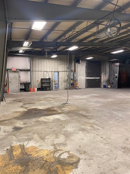 More Photos Of 24 Foundry Ave, Meredith Warehouse For Sale