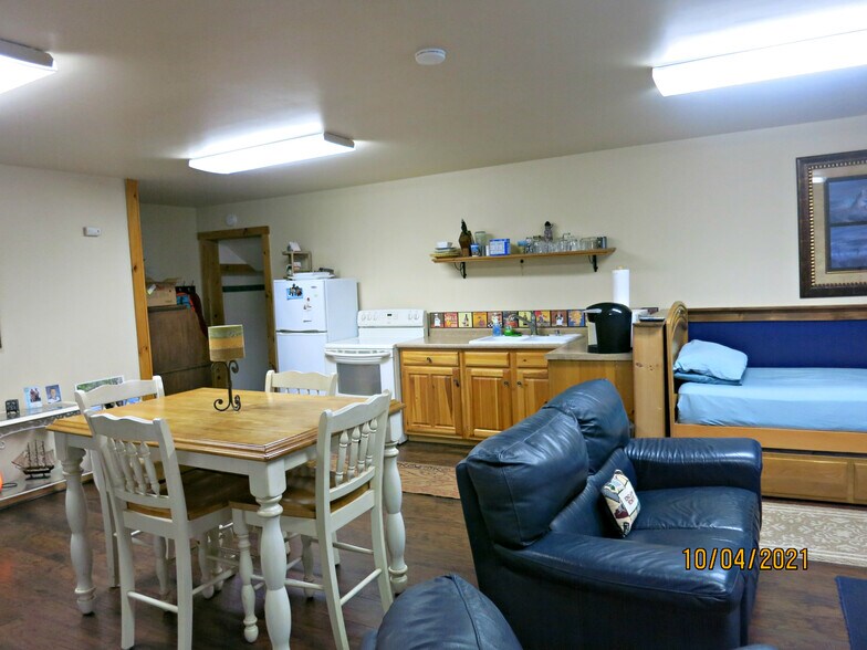 More Photos Of 7 Main St, Whitehall Marina For Sale