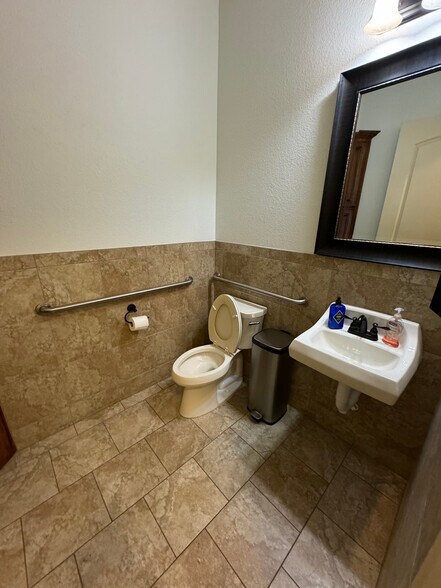 More Photos Of 2271 E Continental Blvd, Southlake Medical For Sale