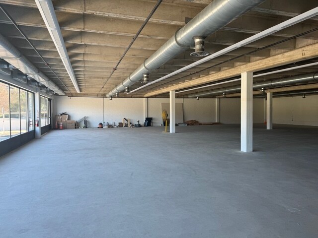 More Photos Of 1126 N Saint Marys St, San Antonio Unknown For Lease