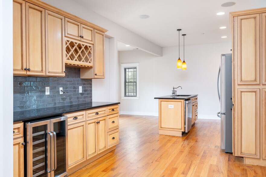 More Photos Of 4557 Manayunk Ave, Philadelphia Apartments For Sale