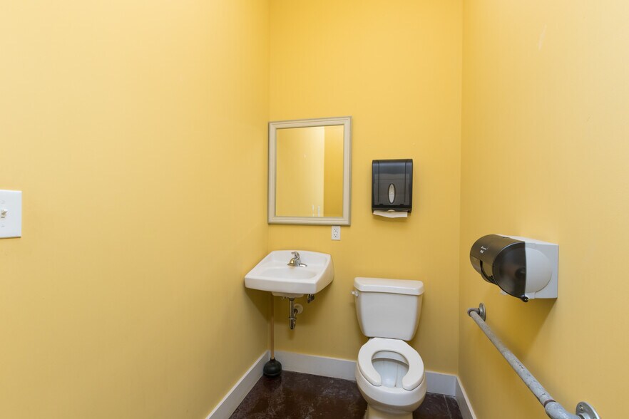 More Photos Of 100 S Greentree Ln, Foley Medical For Sale