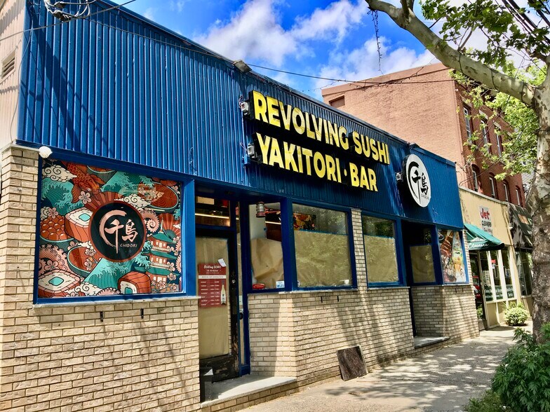 Primary Photo Of 758 State St, New Haven Restaurant For Sale