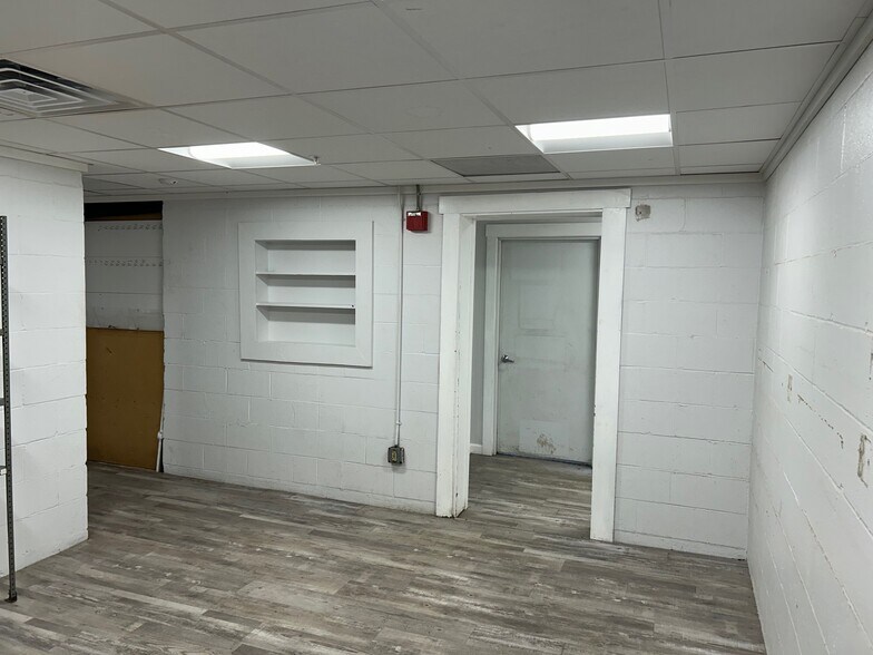 More Photos Of 38 Milton Rd, Rochester Manufacturing For Lease