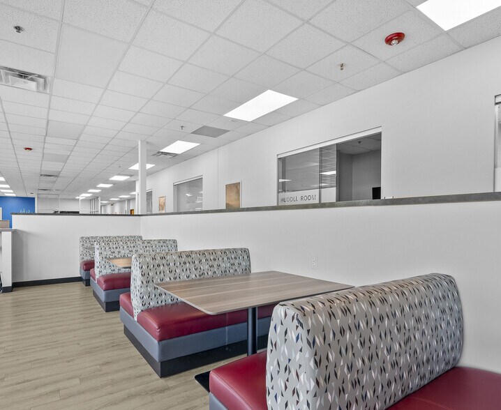 More Photos Of 46280 Dylan Dr, Novi Warehouse For Lease