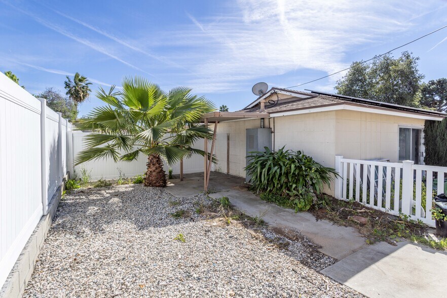 More Photos Of 9826 Columbus Ave, North Hills Apartments For Sale