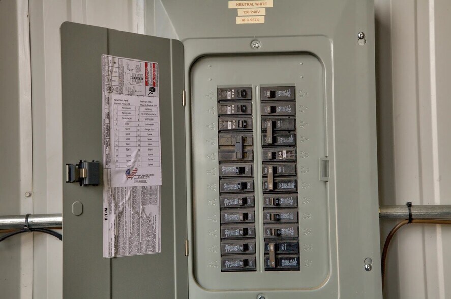 More Photos Of 2364 Industrial Ln, Broomfield Warehouse For Sale