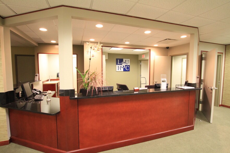 More Photos Of 2035 Lakeville Rd, New Hyde Park Medical For Lease
