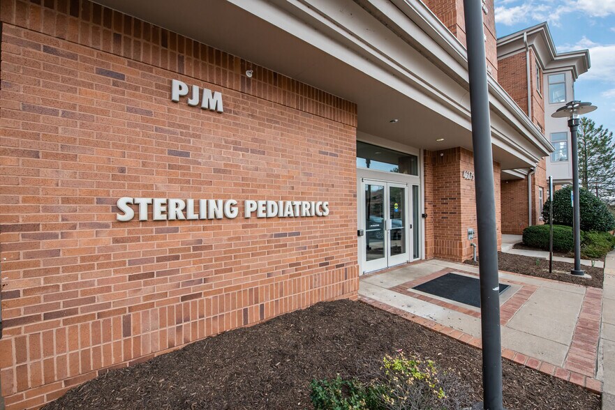 More Photos Of 46175 Westlake Dr, Sterling Medical For Sale