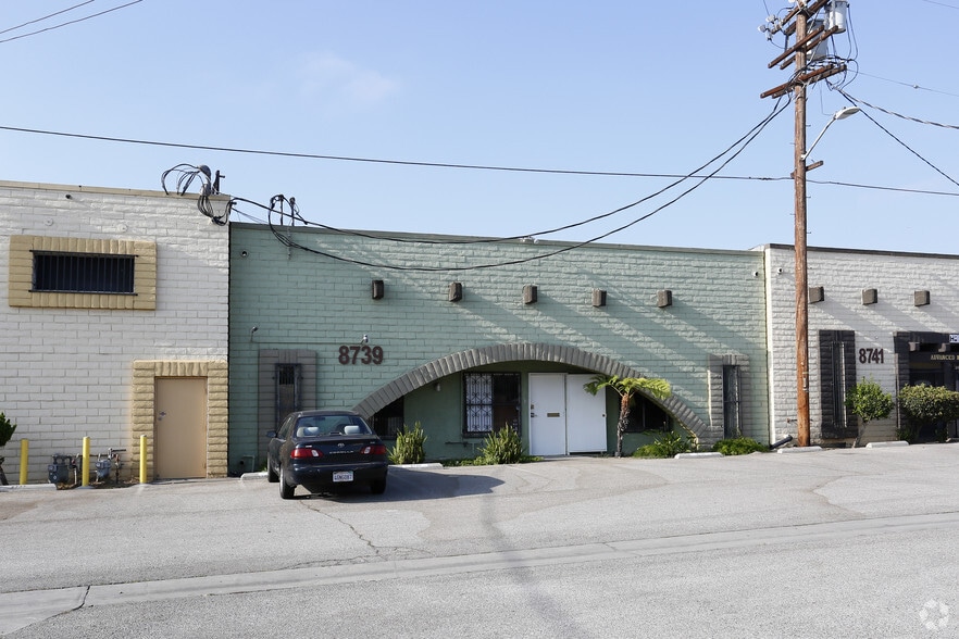 Primary Photo Of 8739 Shirley Ave, Northridge Warehouse For Lease