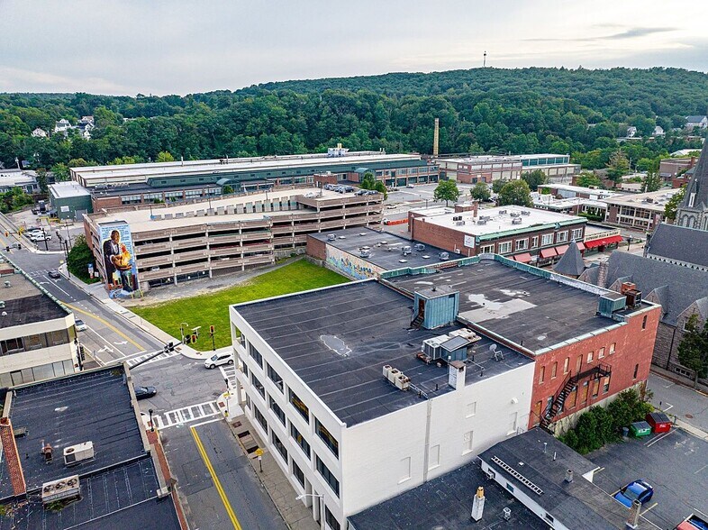 More Photos Of 515 Main St, Fitchburg Office For Lease
