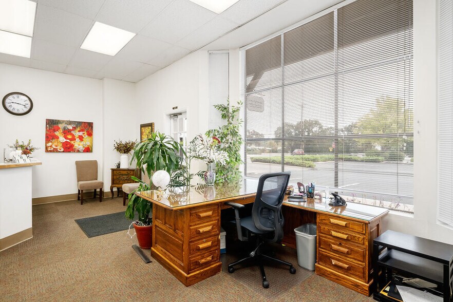 More Photos Of 935 Riverside Ave, Paso Robles Medical For Sale