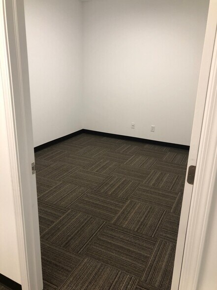 More Photos Of 10087 Raven Wood Dr, Saint John Light Manufacturing For Lease