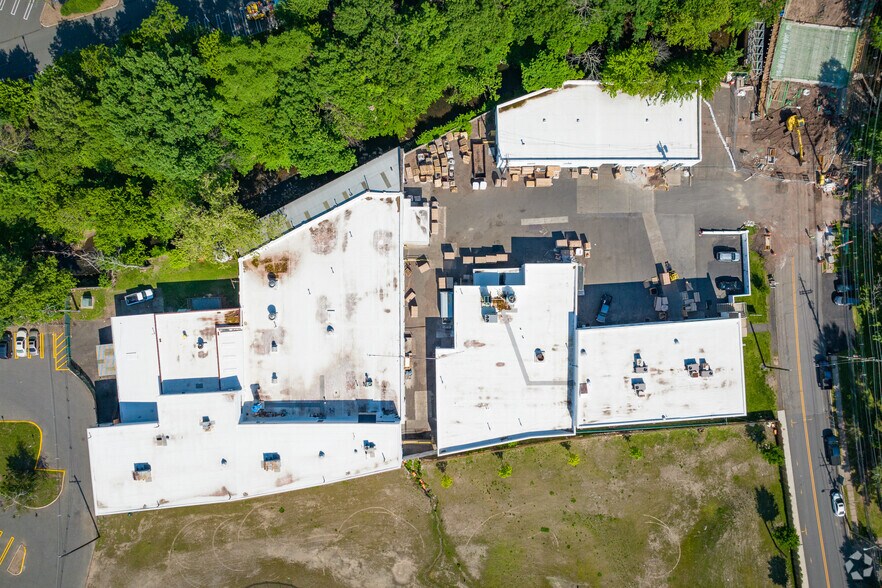 More Photos Of 180 Kingsland Rd, Clifton Warehouse For Lease