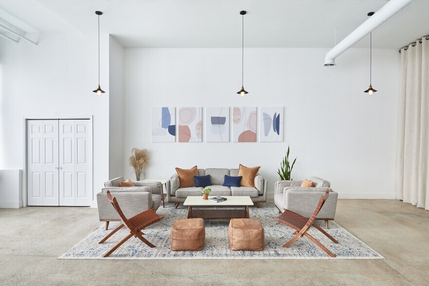 More Photos Of 4042 N Pulaski Rd, Chicago General Retail For Sale