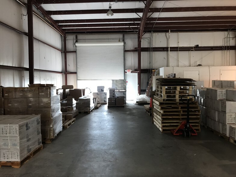 More Photos Of 830 NE 24th Ln, Cape Coral Warehouse For Sale