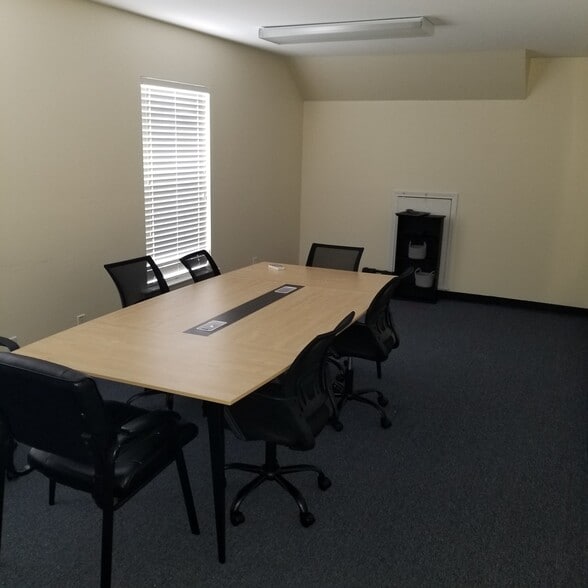 More Photos Of 48 Saint Mark Rd, Taylors Office For Sale