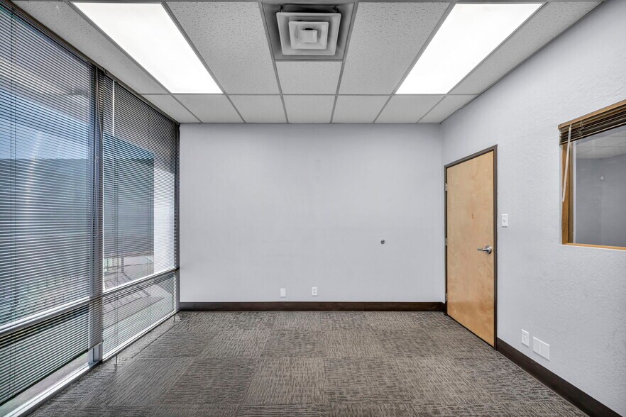 More Photos Of 875 Deming Way, Sparks Industrial For Lease