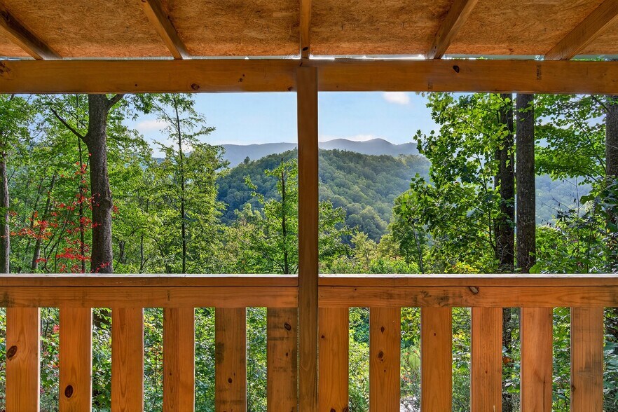 More Photos Of 8026 Buck Creek Rd, Marion Apartments For Sale