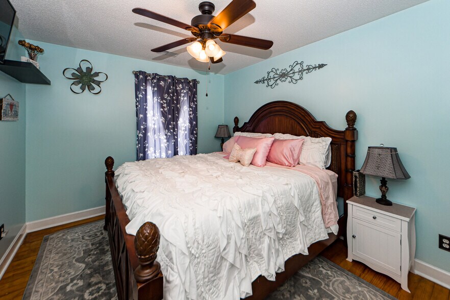 More Photos Of 111 Heatley St, Moncks Corner Medical For Sale
