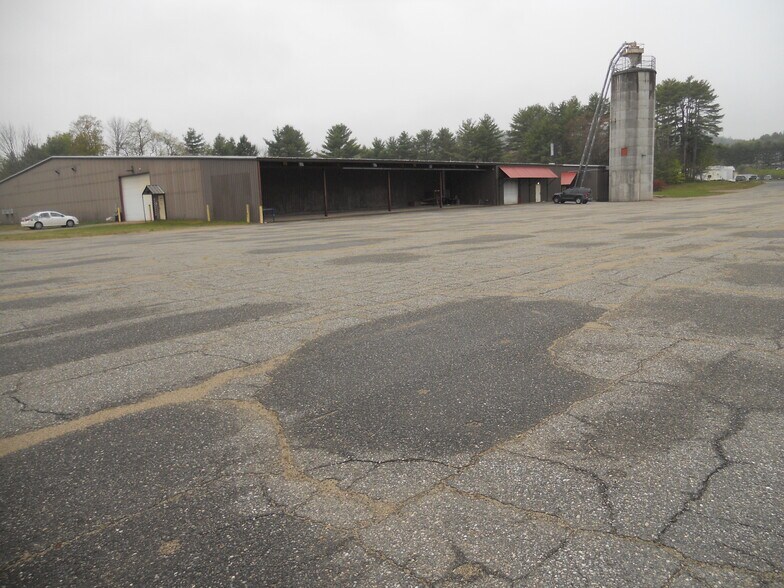 More Photos Of 10 Precision Dr, North Springfield Industrial For Lease