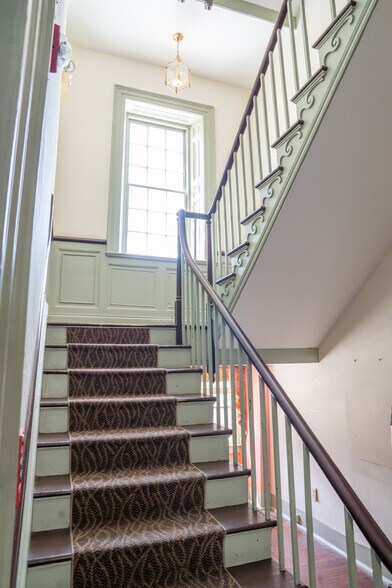 More Photos Of 61 Broad St, Charleston Office Residential For Sale