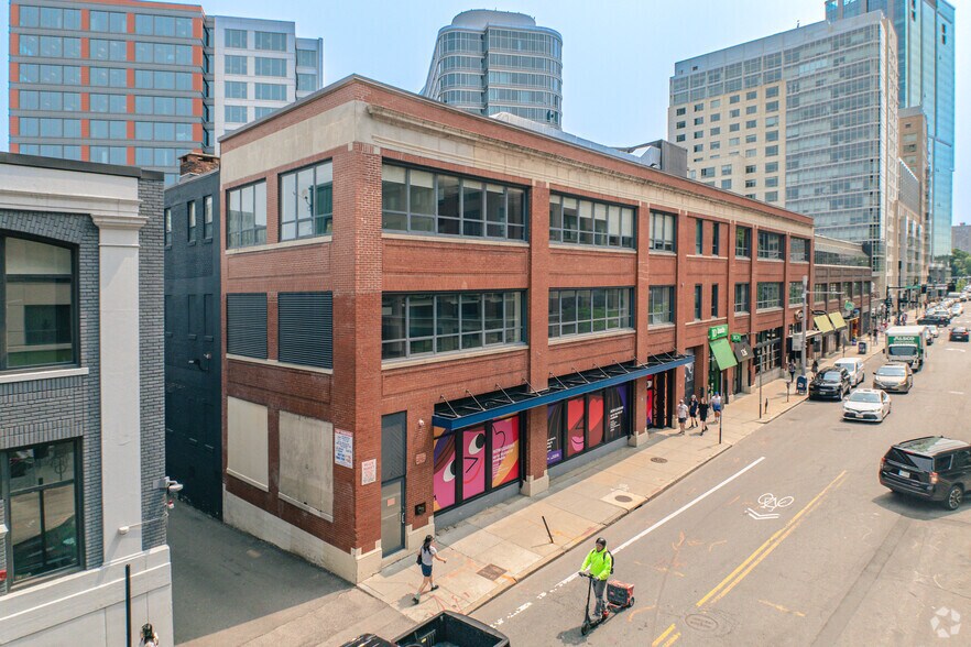 More Photos Of 126 Brookline Ave, Boston Coworking Space