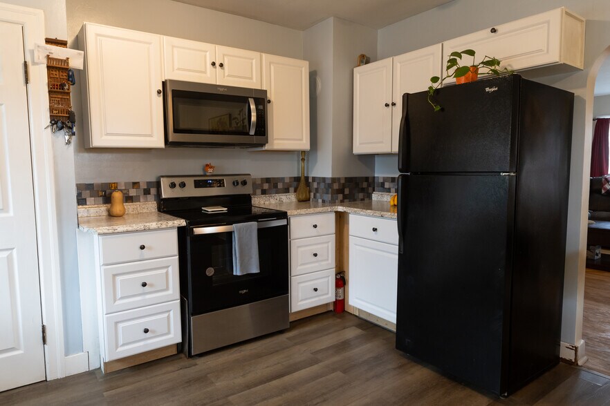 More Photos Of 2800 NY-49, West Monroe Auto Repair For Sale