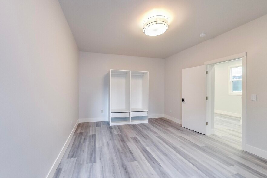 More Photos Of 811-815 Oak St, San Francisco Apartments For Sale