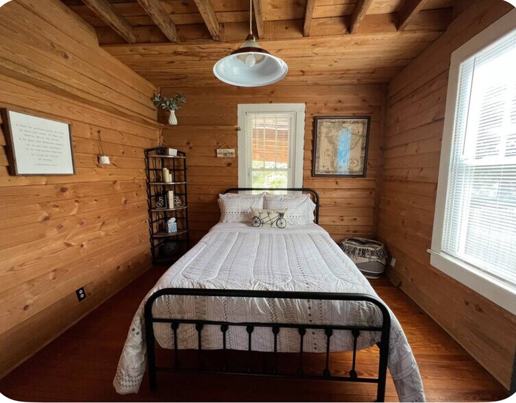 More Photos Of 308 N Main St, Travelers Rest Office For Sale