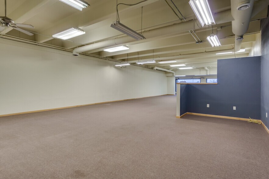 More Photos Of 2734-2751 London Rd, Eau Claire Storefront Retail Office For Sale