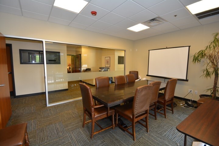 More Photos Of 325 W Gurley St, Prescott Office For Lease