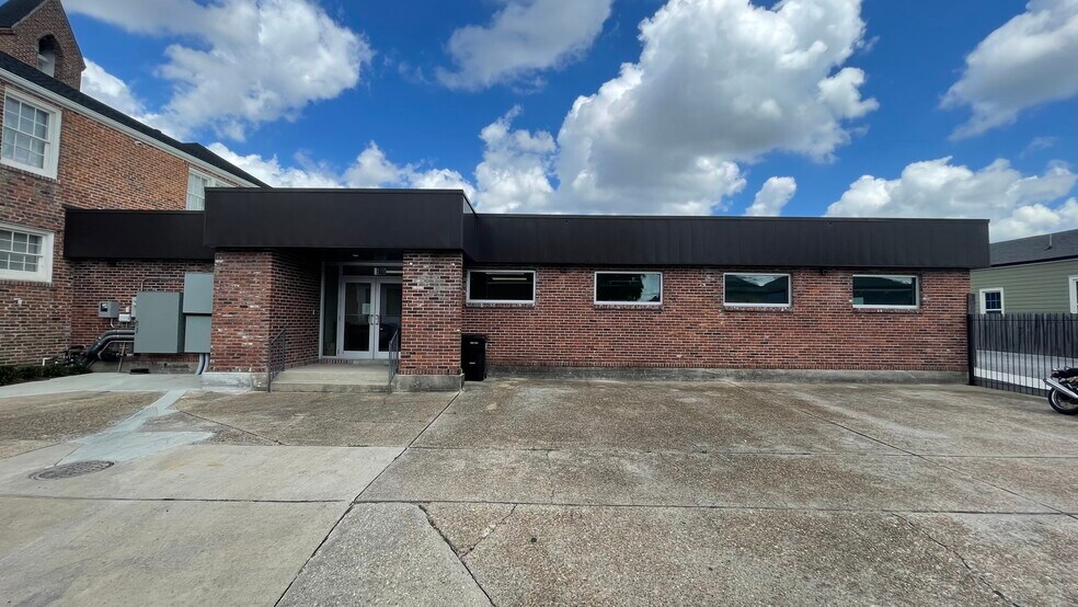 More Photos Of 2407 Bienville St, New Orleans Religious Facility For Lease