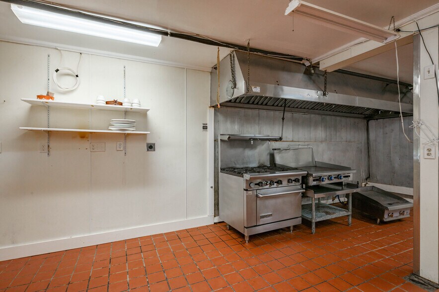 More Photos Of 944 Gibbons Hwy, Wilton Restaurant For Sale