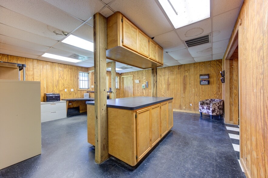 More Photos Of 13500 Bohemian Hall Rd, Crosby Warehouse For Sale