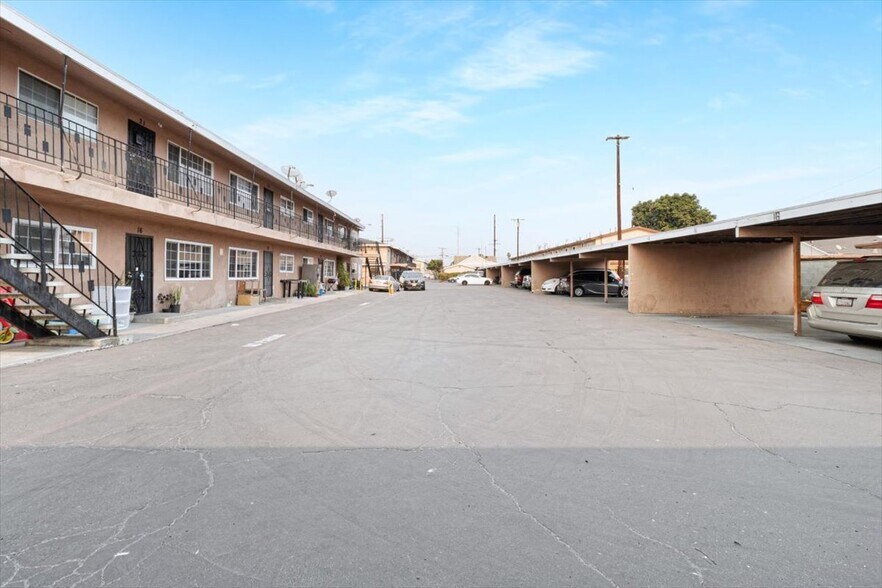 More Photos Of 4434-4436 Clara St, Cudahy Apartments For Sale