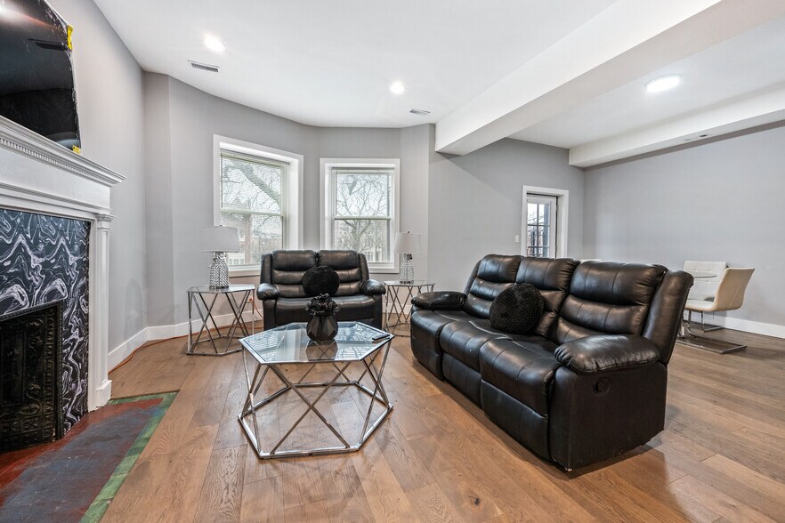 More Photos Of 4924 S Martin Luther King Dr, Chicago Apartments For Sale
