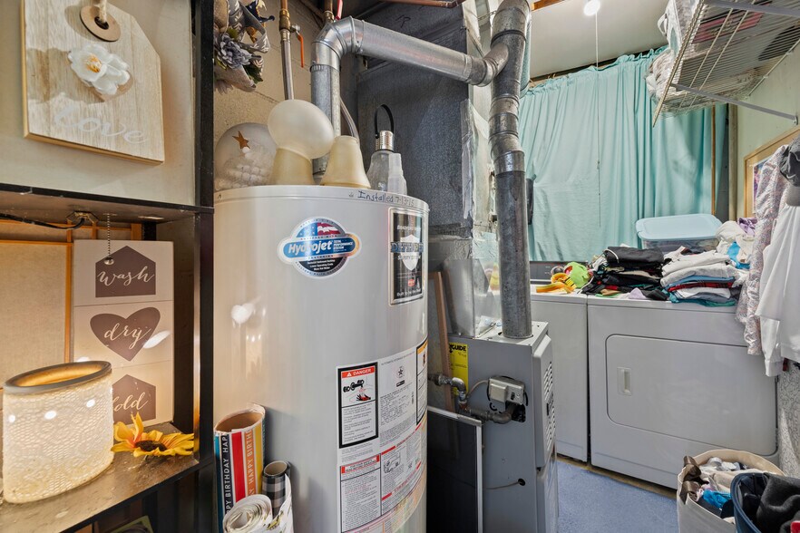 More Photos Of 1801 Croghan St, Fremont Storefront Retail Residential For Sale