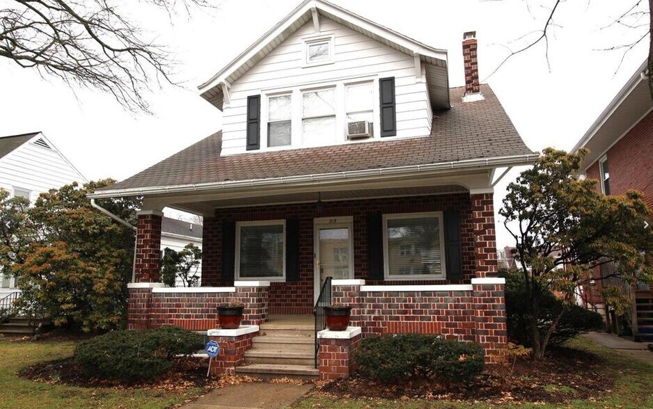 Primary Photo Of 219 E Lancaster Ave, Shillington Office For Sale