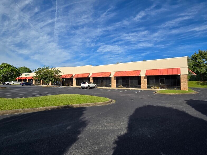 More Photos Of 2124 Volunteer Pky, Bristol General Retail For Lease