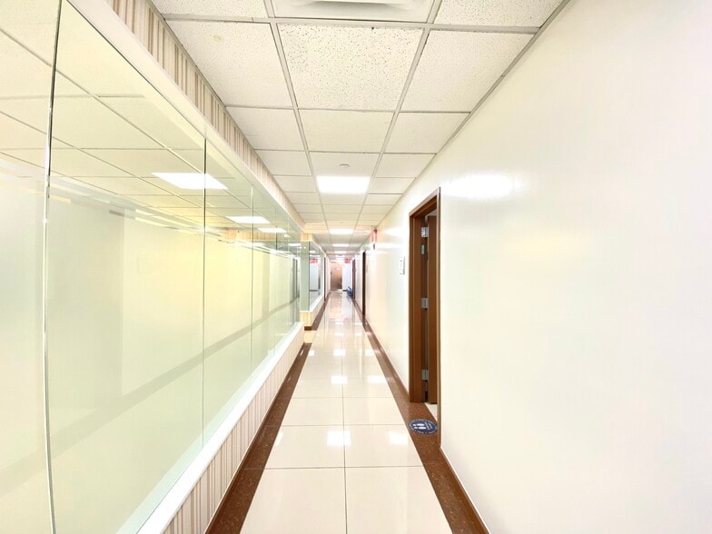 More Photos Of 3636 Prince St, Flushing Apartments For Lease