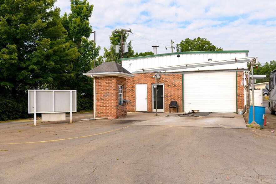 More Photos Of 921 Yadkinville Rd, Mocksville Carwash For Sale