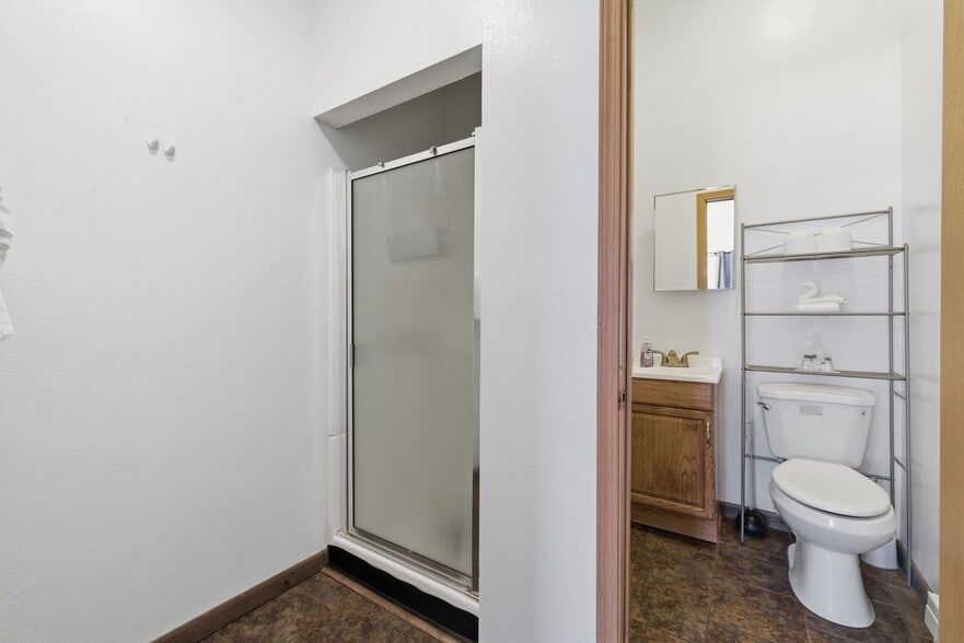 More Photos Of 201 S 4th St, Glenrock Storefront For Sale