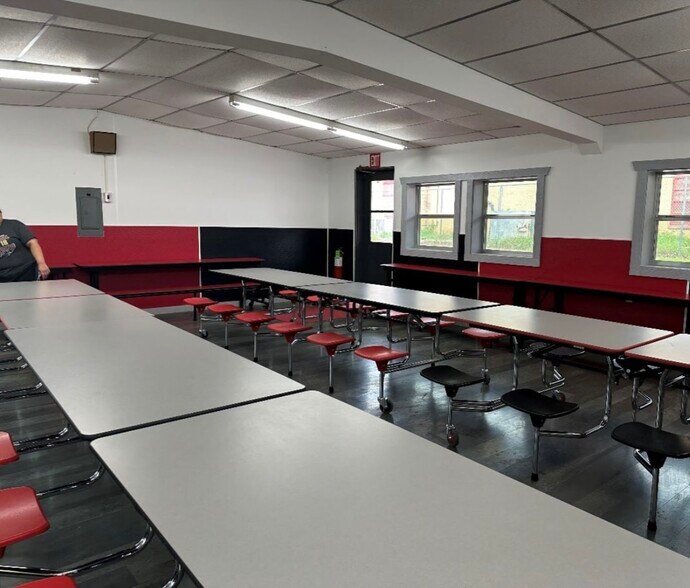 More Photos Of 306 E Neil Armstrong Pl, Tishomingo Schools For Sale