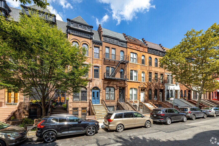 More Photos Of 255 W 136th St, New York Apartments For Sale