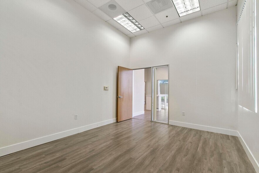 More Photos Of 4747 Mangels Blvd, Fairfield Office For Lease