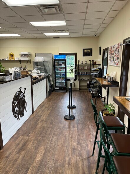 More Photos Of 2728 Augustine Herman Hwy, Chesapeake City Freestanding For Sale