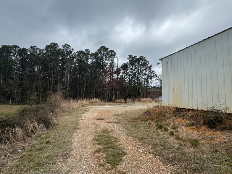 More Photos Of 12483 Dedeaux Rd, Gulfport Office For Sale