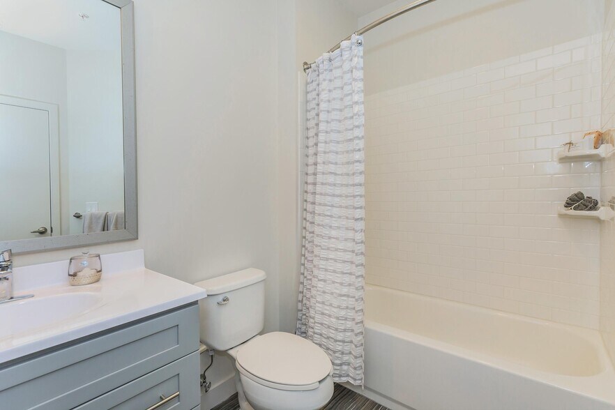 More Photos Of 515 West Ave, Norwalk Unknown For Lease