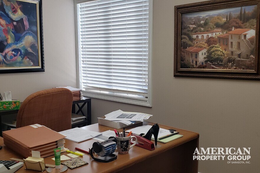More Photos Of 2831 Ringling Blvd, Sarasota Office For Sale